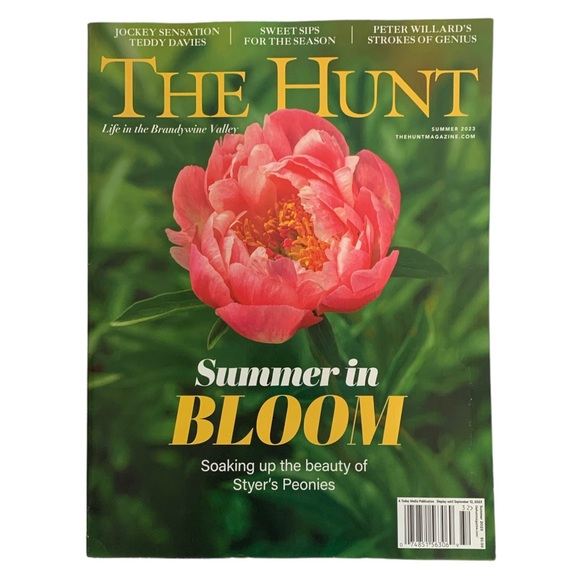 The Hunt Magazine Summer 2023 Summer In Bloom Soaking Up The Beauty Of Peonies - Picture 1 of 3
